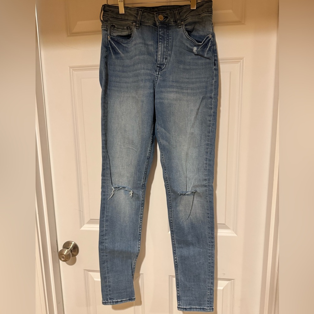 H&M Divided Women’s Jeans Blue Distressed Denim | Size 8